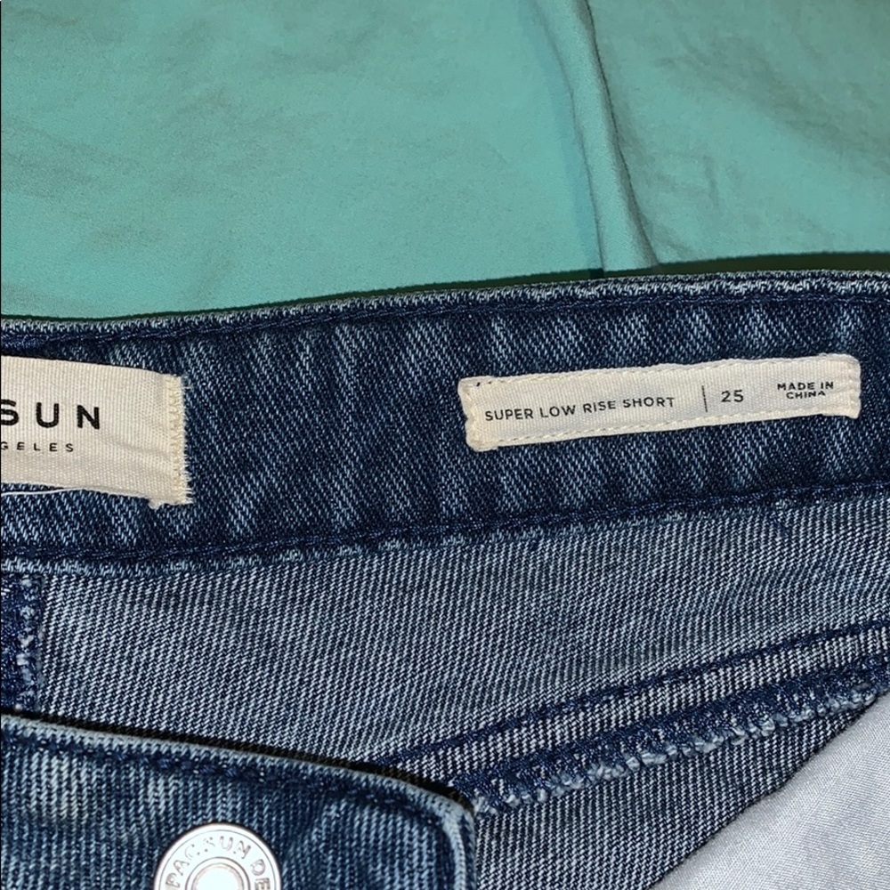PacSun super low rise shorts, size 25 - Picture 3 of 3